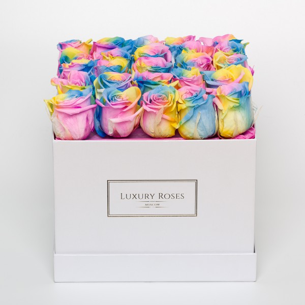 Luxury rose. Радужные розы в коробке. Разноцветные розы в коробке. Радужный букет в коробке. Розы в коробке Радуга.