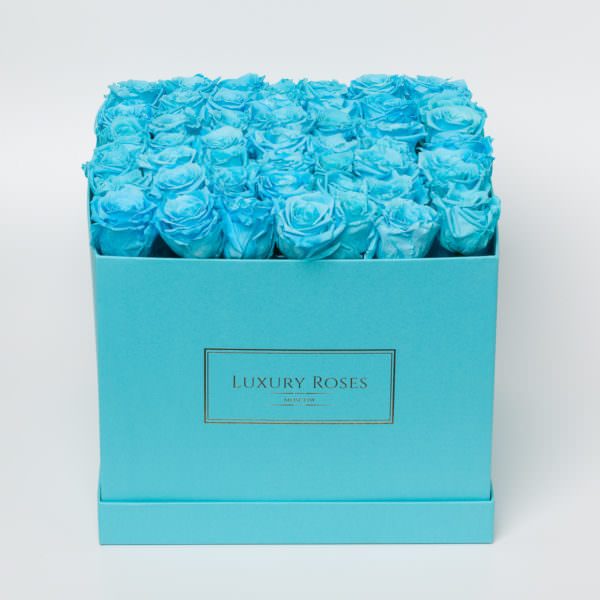 Букет 49 роз цвета тиффани в квадратной тиффани коробке - Luxury Roses Спб